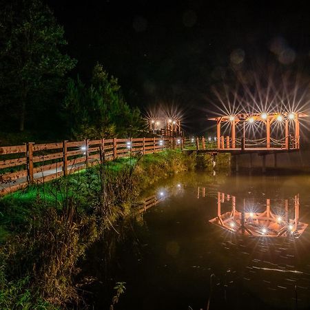 Готель Glamping Pod Gwiazdami Pietrusza Wola Екстер'єр фото
